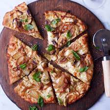 Fennel And Sweet Onion Pizza With Green Olives Recipe Recipe Olive Recipes Wine Recipes Fennel Recipes