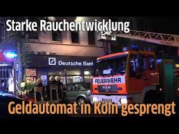 Koln Geldautomat In Deutsche Bank Filiale Auf Durener Strasse Gesprengt Youtube