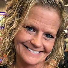 Wendy Farr's Instagram, Twitter & Facebook