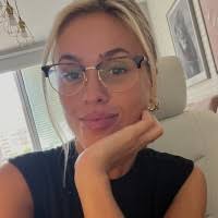 20+ "Kimberly Armas" profiles