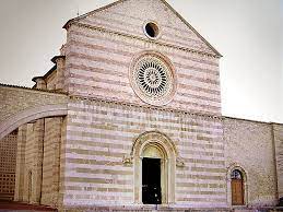 The photo assisi santa chiara basilica is free for private or commercial use. Basilika Santa Chiara In Assisi Italien Sygic Travel