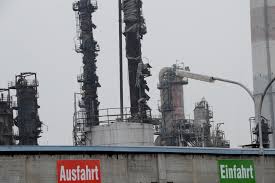 The incident at the refinery near ingolstadt, which is about 80km (50 miles) north of munich. Nach Explosion In Bayernoil Raffinerie Der Betrieb Lauft Jetzt Wieder An Pfaffenhofen Today