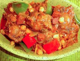 Loading Menudo Sulipenarate This Recipe Traditional Filipino Menudo Is Made Of Pork But This One Is The Beef Version Oxtails T Recipes Lechon Recipe Food
