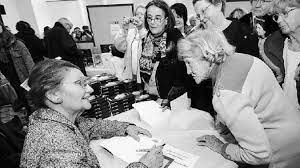 Les quatre premiers chapitres du livre sont regroupés dans un livre intitulé une jeunesse au temps de la shoah paru en 2010. Quand Simone Veil Venait A Berck Et Au Touquet