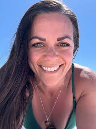 Life is short, make it sweet. ✨ Thank you to my sweet friend  @polkadotsphotographyfl for these photos. 💕