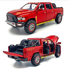 It comes standard with the uconnect 3 5.0bt radio but can be upgraded to the uconnect 4 8.4 inch touchscreen. 1 32 Imitation Alloy Dodge Ram Pickup Truck Model With Spare Tire Sound And Light Return Toy For Children S Birthday Diecasts Toy Vehicles Aliexpress