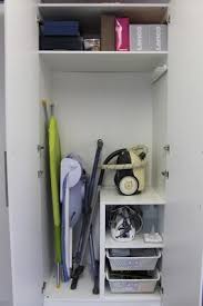 Durant la période précédente, tous mes élèves ont travaillé sur les sorcières. 9 Idees De Placard A Balais Placard A Balai Armoire A Balai Placard