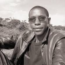 CHRISTMAS: Vaa ni ene nthi maendee kutania sikuku ya Christmas nthini wa  beach ya ene nthi ya Jomo Kenyatta Public Beach musyini wa Mombasa, umunthi.