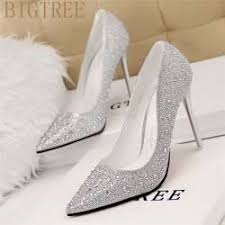 Adepte des accessoires argentés vous allez forcément apprécier cette galerie. Prix 2017 Nouvelle Mode Sexy Femmes Argent Strass Chaussures De Mariage Plate Forme Pompes Inferieures Rouges De Hauts Talons En Cristal Chaussures Or Noir Rose Site Chinois Moins Cher