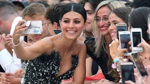 Carla fracci sarà raccontata in carla, le riprese sono appena iniziate, a interpretarla è alessandra mastronardi. L Allieva Sulle Punte Alessandra Mastronardi Sara Carla Fracci La Repubblica