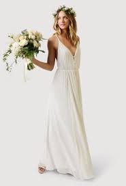 Slideshow 15 Amazing Off The Rack Wedding Dresses For Every Kind Of City Hall Bride Casual Wedding Dress Stone Fox Bride Bohemian Wedding Dresses