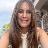 Alexandra Lindstrom's Instagram, Twitter & Facebook