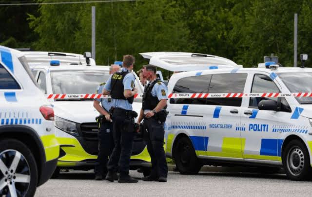 Kvindelig pårørende stopper voldtægt i sidste sekund: Åbner døren og ser  forfærdelig forbrydelse