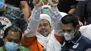 Awalnya habib rizieq melancarkan protes karena tidak dihadirkan langsung ke ruang sidang. Berita Rizieq Shihab Hari Ini Kabar Terbaru Terkini Liputan6 Com