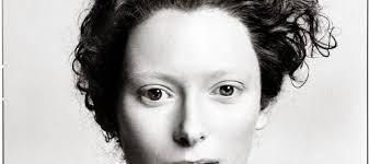 Biography: Fashion/Portrait photographer Richard Avedon