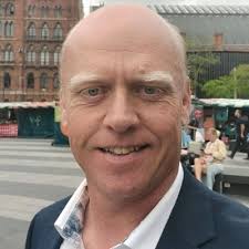 I think a lot about Frontier Fintech. I think if I were to benchmark  myself, I'd say I'd want Frontier Fintech to be a mix of Stray Reflections  and Stratechery. Both have