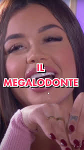 Volete rispondere voi a Martina boys? 😂👀🫣 #delux #officialdelux #de...