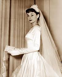 Pin By A Practical Wedding On Vintage Weddings Audrey Hepburn Wedding Audrey Hepburn Photos Audrey Hepburn