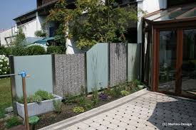Impressionen Von Exklusiven Sichtschutzelementen In Kombination Von Edelstahl Glas Und Stein Sichtschutz Terrasse Glas Sichtschutz Sichtschutz Glas