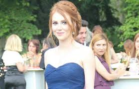 Zeynep Kir Adli Kullanicinin Elcin Sangu Panosundaki Pin Unluler Gelin Saci Sac Ve Makyaj