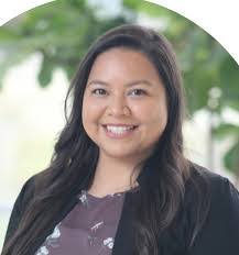 Iliana Ponce's Instagram, Twitter & Facebook