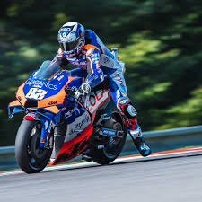 At the 2015 italian motorcycle grand prix, oliveira achieved the first world championship victory for a portuguese rider. Motogp Miguel Oliveira Termina No 6 Lugar A Sua Melhor Posicao De Sempre