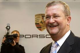 Nun aber wandert eben nur eine aktie plus die milliardensumme in den süden. Wendelin Wiedeking Wie Der Legendare Porsche Chef An Der Vw Ubernahme Scheiterte Wirtschaft Stuttgarter Nachrichten