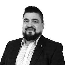 Warren Mcleod's Instagram, Twitter & Facebook