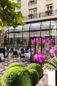 notre top 15 des terrasses et jardins d hotel de luxe a paris terrasse jardin hotels de luxe et terrasse