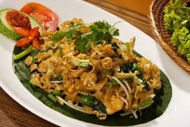 Jun 04, 2021 · oseng semua bahan yang ada di wajan hingga dirasa sudah cukup matang masukan kwetiau setelah itu masukan sawi, kol dam toge. Cara Membuat Kwetiau Belacan Lezat Mudah