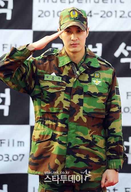 Mga resulta ng larawan para sa Kim Ji-seok in  military"