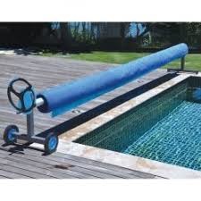 epingle sur bache de piscine