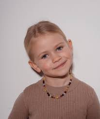 Colliers et bracelets en ambre