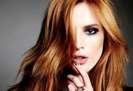 'red hair can have shades ranging from light strawberry blonde to mahogany colors, but it's often difficult to tell the difference between the two, unless there are coppery reflections when light hits the. 20 Different Shades Of Strawberry Blonde Hair