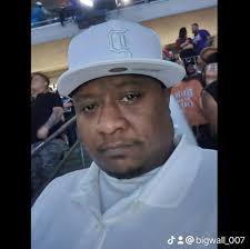 Wallace Ross (@wallace.d.ross) • Facebook, Connect with friends