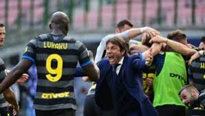 Egan bernal ha vinto la nona tappa del giro d'italia 2021. Inter Scatta La Festa L 1 1 Di Reggio Emilia Consegna Lo Scudetto La Gazzetta Dello Sport