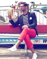 Black And White Striped Shirt With Red Pants Red Pants A Striped Tee A Black Jacket And White Converse Red Pants Men Mens Outfits Casual Fashion