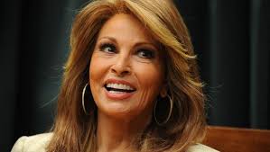 Raquel Welch morta a 82 anni: vita e malattia dell'attrice sex symbol