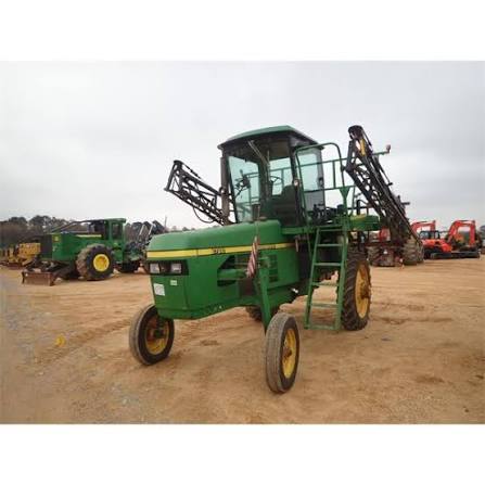 John Deere 6700 Sprayer