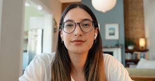 Savannah Bell's Instagram, Twitter & Facebook