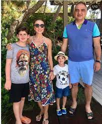 Mehmet ersoy'un ismi kültür ve turizm bakanlığı için geçiyordu. Bakan Ersoy Un Esi Konustu O Fotograf Kabus Gibi Uzerime Coktu Gundem Haberleri
