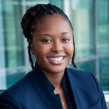 Lindsay Horne's Instagram, Twitter & Facebook