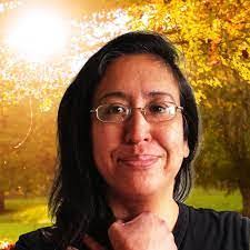 Lina Hays's Instagram, Twitter & Facebook