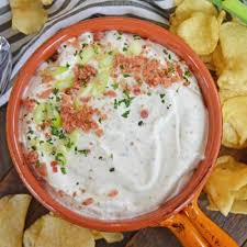 This Jalapeno Popper Crescent Rolls Recipe Is Filled With Cream Cheese Jalapenos And Cheddar Cheese Wrapped In A Flaky Cr In 2020 Bacon Ranch Recipes Bacon Ranch Dip