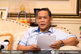 Bin abdullah merupakan seorang usahawan muda yang berjaya dengan menjalankan perniagaan kedai gunting rambut. Yab Menteri Besar Negeri Sembilan ð—¢ð—½ð—²ð—¿ð—®ð˜€ð—¶ ð—žð—²ð—±ð—®ð—¶ ð—šð˜‚ð—»ð˜ð—¶ð—»ð—´ ð—¥ð—®ð—ºð—¯ð˜‚ð˜ ð—±ð—®ð—» ð—žð—²ð—±ð—®ð—¶ ð—–ð—²ð—¿ð—ºð—¶ð—» ð— ð—®ð˜ð—® ð—¦ð—²ð˜„ð—®ð—¸ð˜ð˜‚ ð—£ð—žð—£ ð—™ð—®ð˜€ð—® ð—žð—²ð˜ð—¶ð—´ð—® Kerajaan Negeri Sembilan Mengambil Maklum Keputusan Kerajaan Persekutuan Untuk
