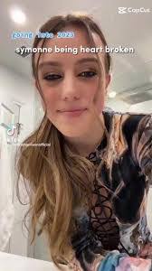 Christine Lesh's Instagram, Twitter & Facebook