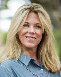 Carol Cochrane's Instagram, Twitter & Facebook