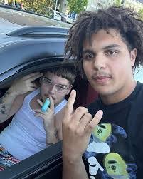 Noah Oliver's Instagram, Twitter & Facebook