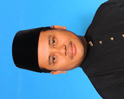The menteri besar is appointed by the sultan of selangor, from the party or coalition with a majority in the state assembly. Portal Rasmi Pdt Petaling Menteri Besar