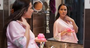Okay too be honest i too have a little be of hair below my belly button, its not obvious but i can see it. Can I Bleach My Face And Body During Pregnancy Query Thehealthsite Com